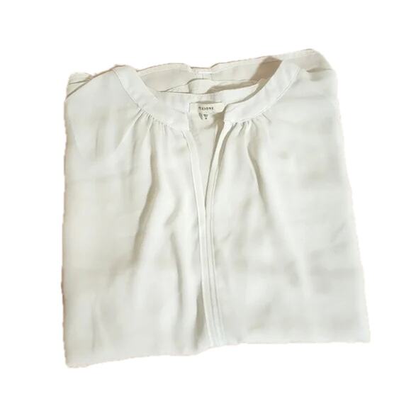 Pleione Ivory Short-Sleeve High-Low Split-Neck Mixed-Media Tee Size Medium - Picture 6 of 7